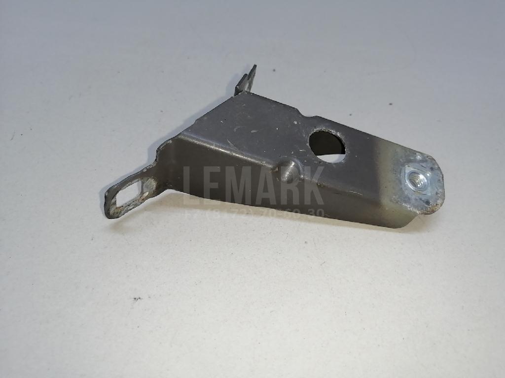 Кронштейн крепления крыла для  BMW 7-serie E65/E66 2001-2008