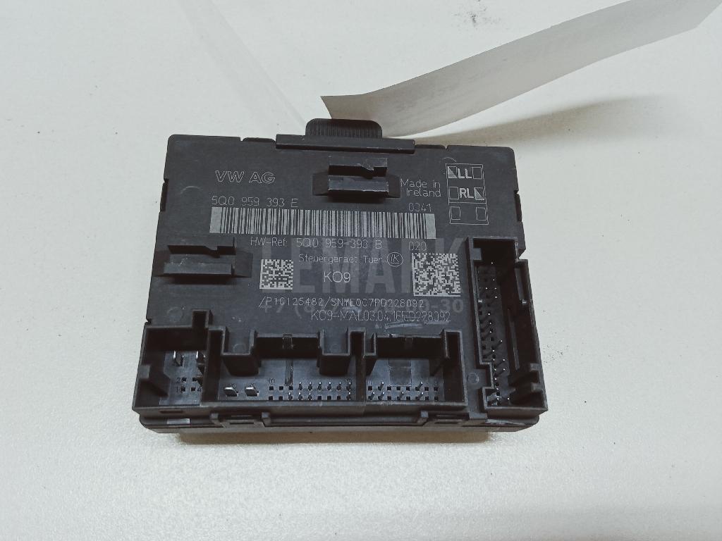 Блок комфорта 5Q0959593EZ00 VAG