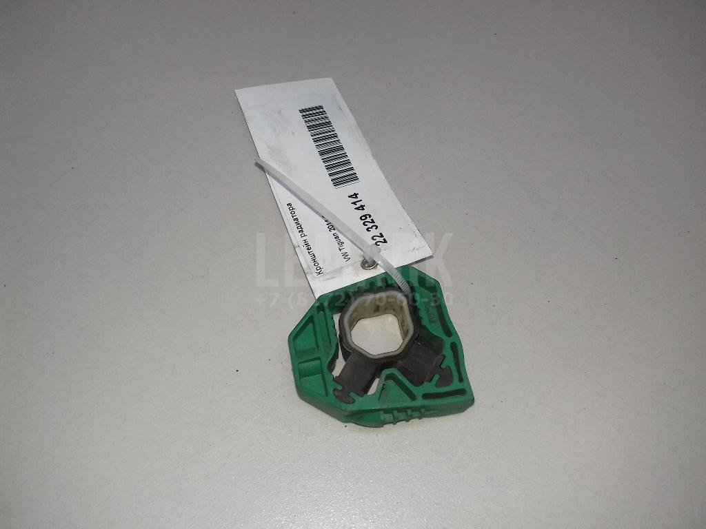 Кронштейн радиатора 5N0121367A VAG