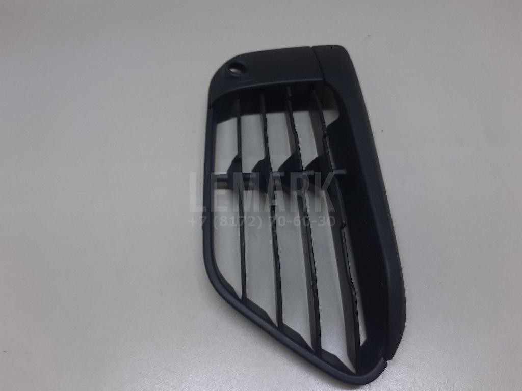 Решетка в бампер правая для  BMW 7-serie G11/G12 2015-2022