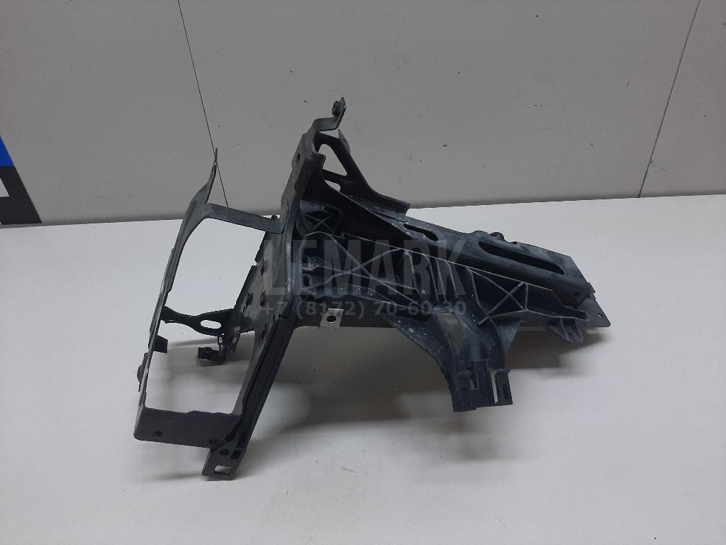 Кронштейн фар правый для  BMW 1-serie F20/F21 2011-2019