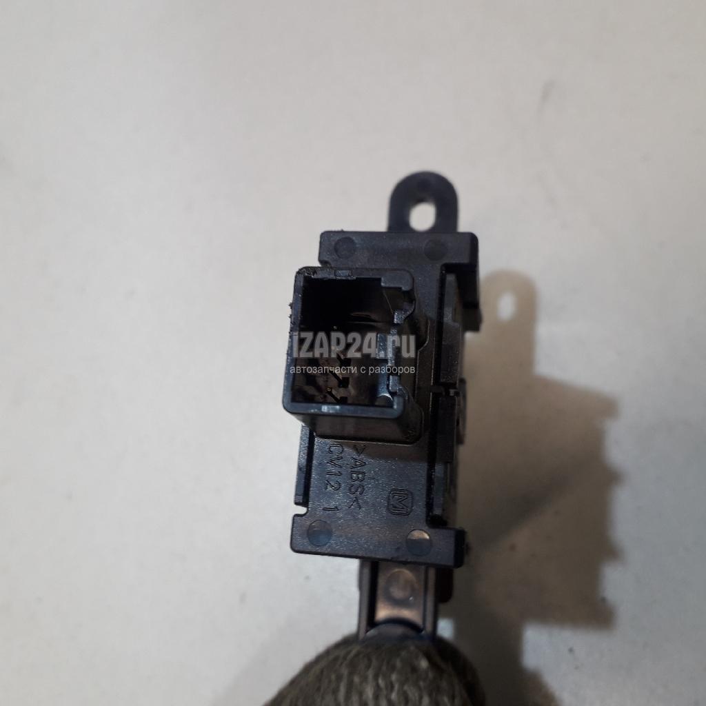UR56664H0 Кнопка аварийной сигнализации Mazda BT-50 (2006 - 2012)
