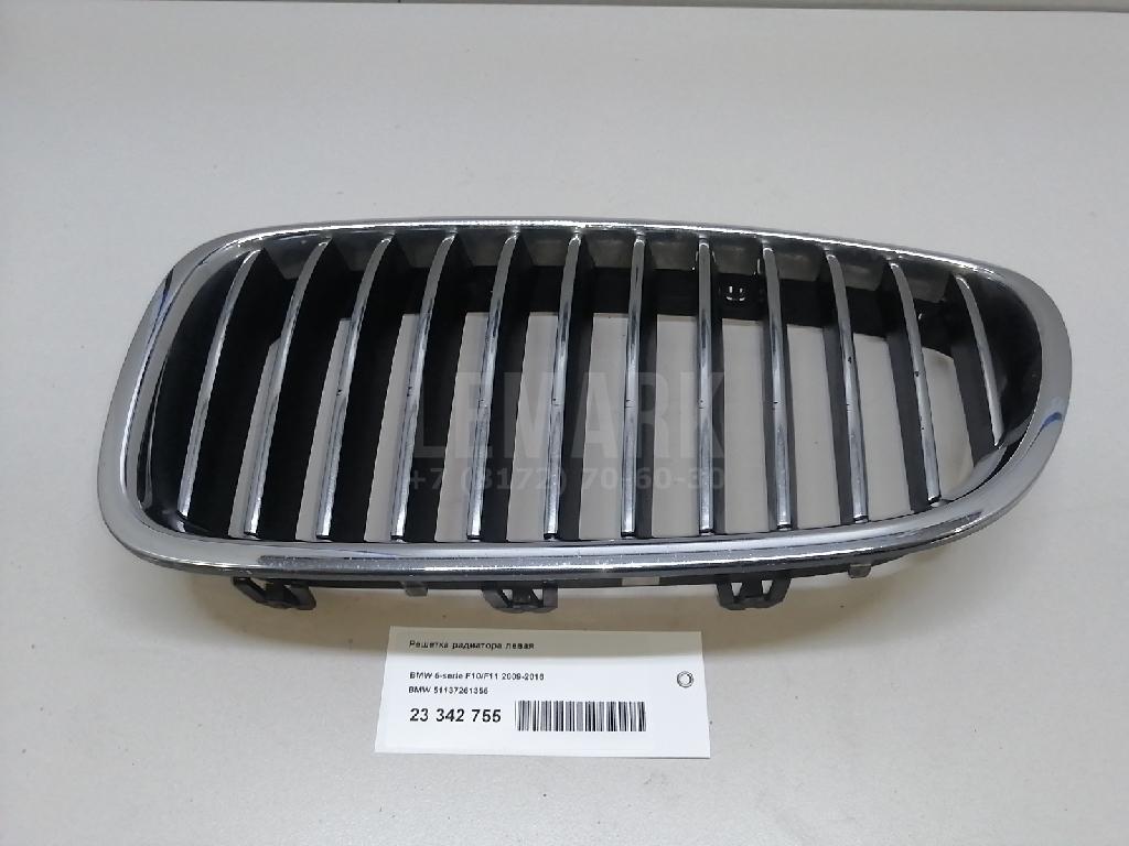 Решетка радиатора левая для  Cadillac Escalade II 2000-2006