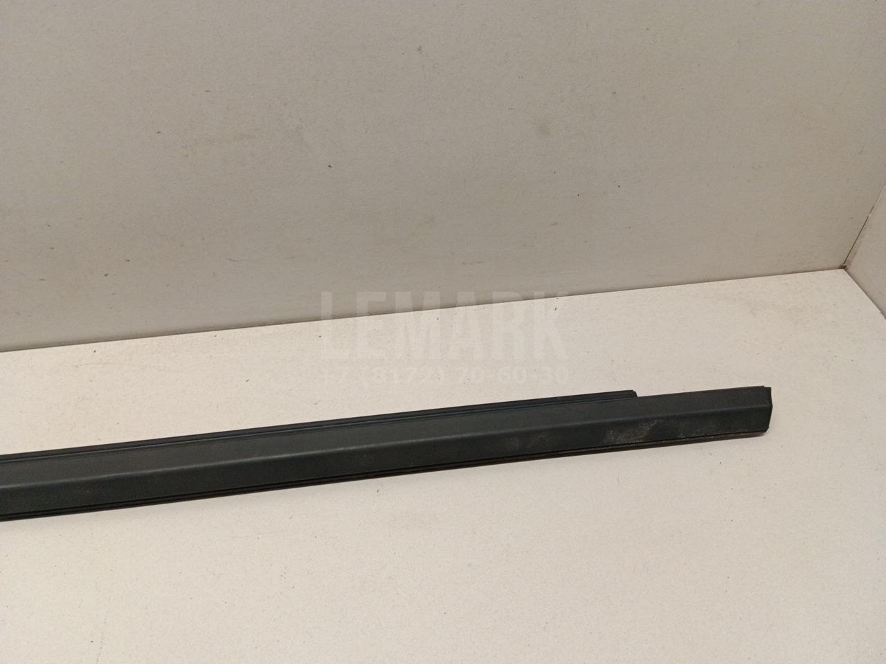 Накладка стекла заднего левого для  BMW X1 F48 2014-2022