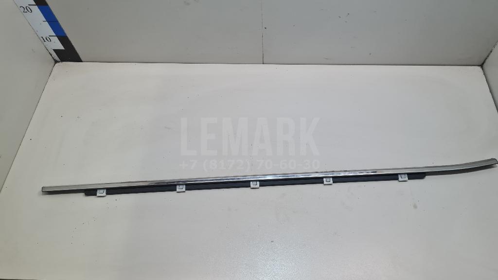 Накладка стекла переднего правого 822202W000 Hyundai-Kia