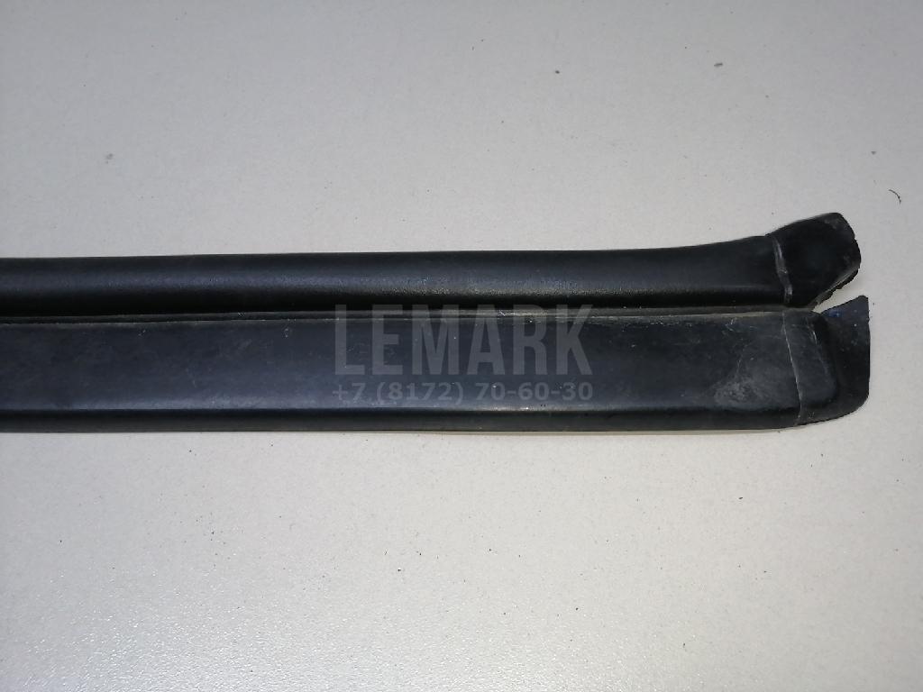 Уплотнитель капота для  Audi A4 [B7] 2005-2007