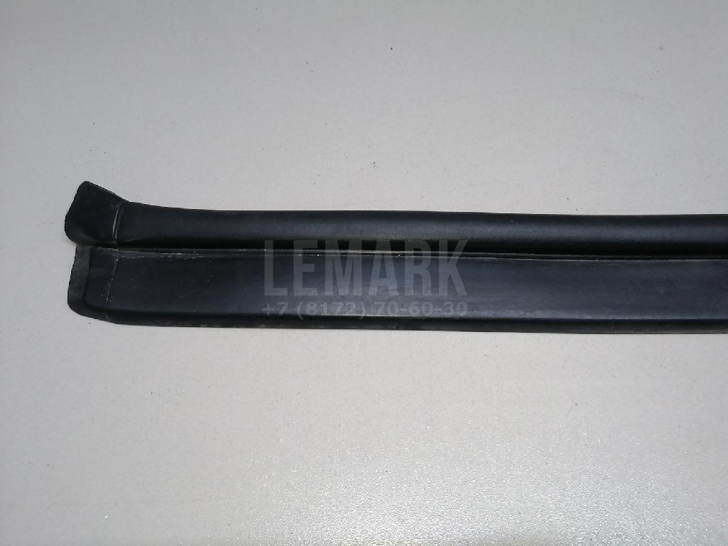 Уплотнитель капота для  Audi A4 [B7] 2005-2007