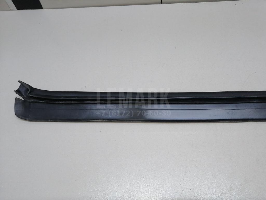 Уплотнитель капота для  Audi A4 [B7] 2005-2007