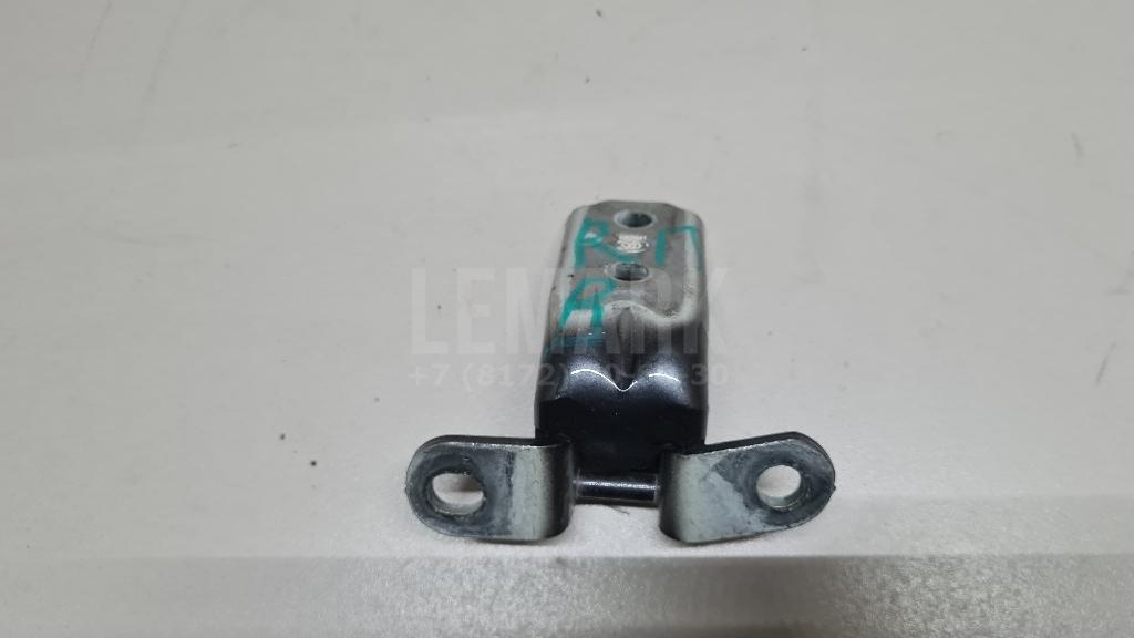 Петля двери 793202V000 Hyundai-Kia