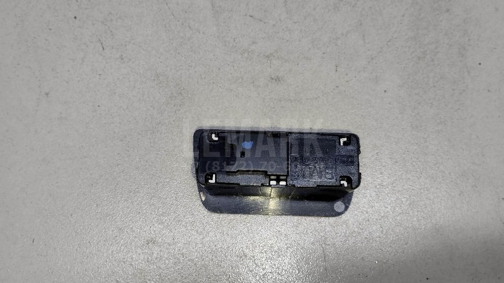 Кнопка открывания багажника для  BMW 1-serie F20/F21 2011-2019