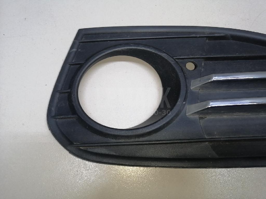 Решетка в бампер правая для  BMW X5 E53 2000-2007