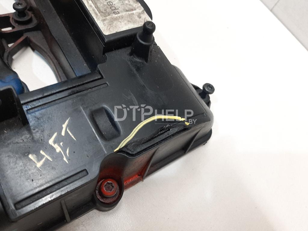 Фото Крышка головки блока (клапанная) для Mercedes W204  2008