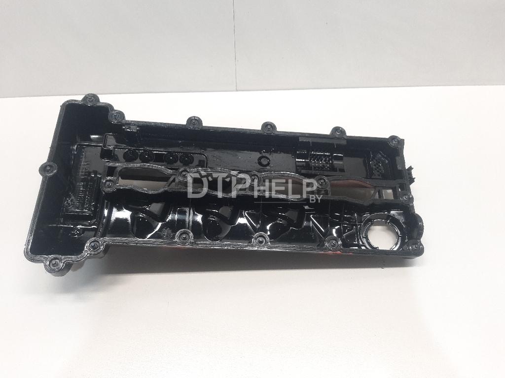 Фото Крышка головки блока (клапанная) для Mercedes W204  2008