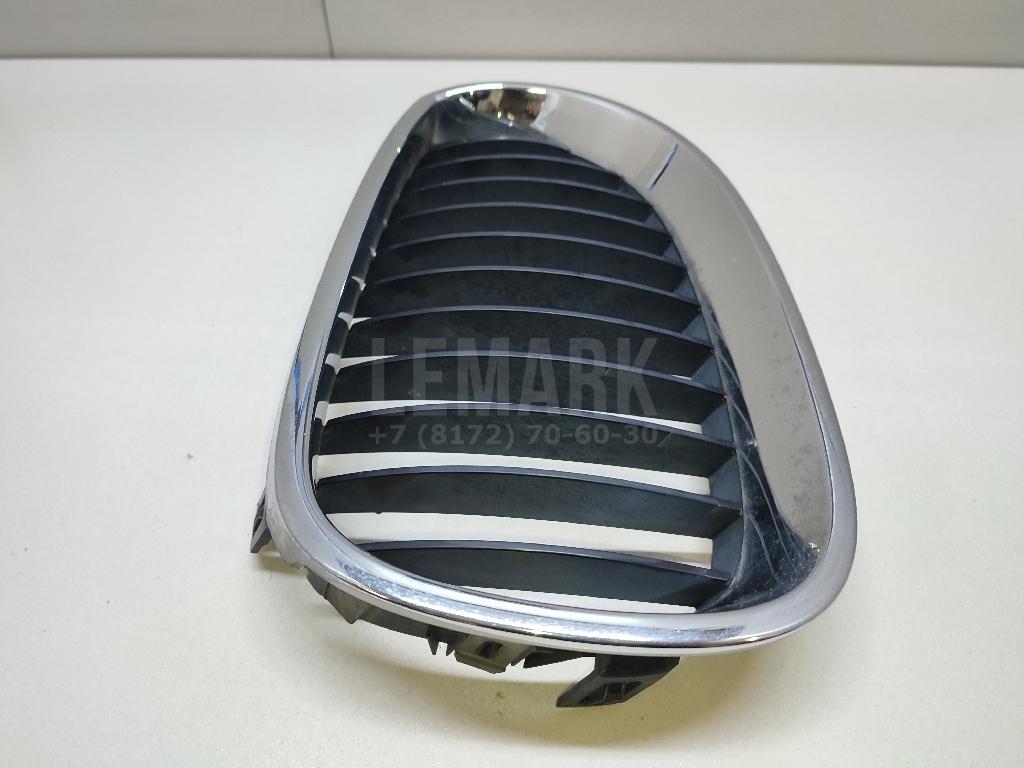 Решетка радиатора левая для  Audi Q6 2022
