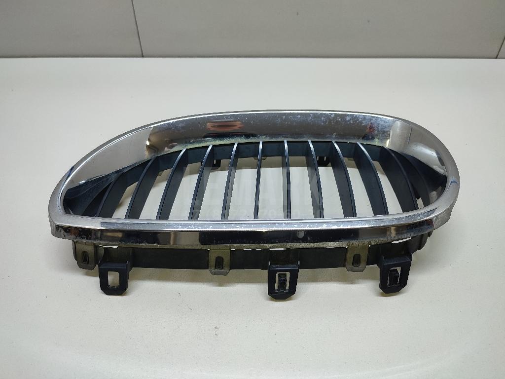 Решетка радиатора левая для  Audi Q6 2022