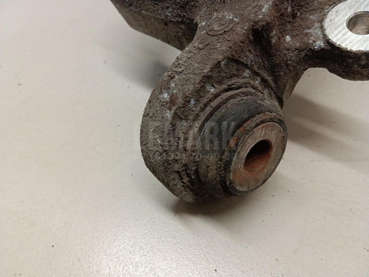 Кулак поворотный задний левый для  BMW 3-serie E92/E93 2006-2012