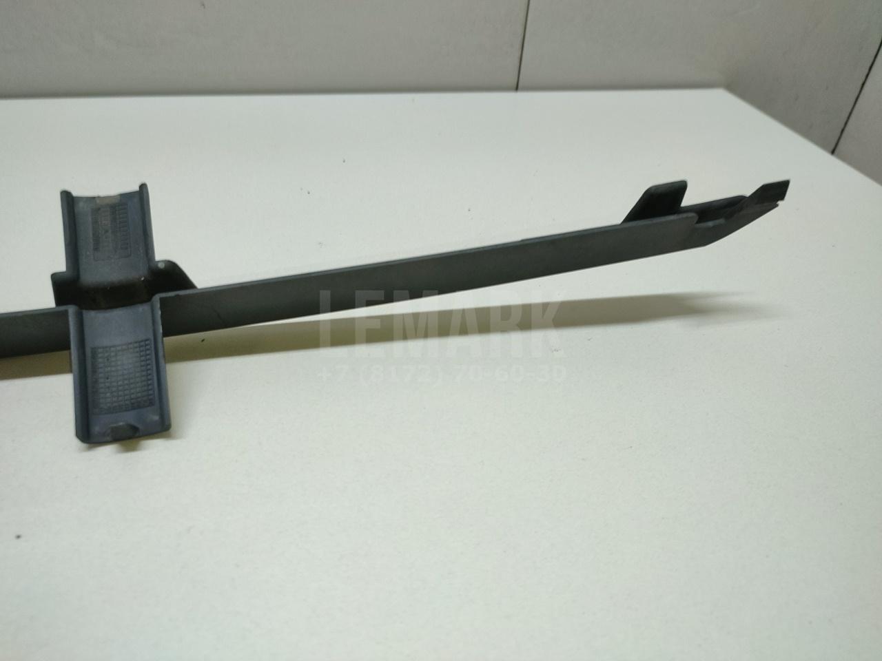 Решетка в бампер центральная для  BMW 7-serie F01/F02 2008-2015