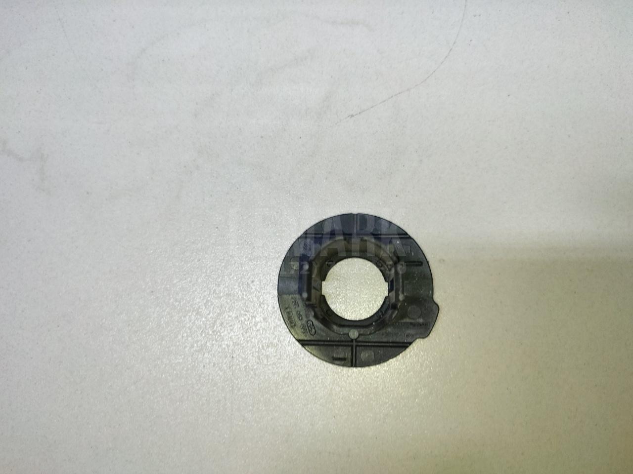 Кронштейн датчика парковки для  BMW 3-serie F30/F31/F80 2011-2020