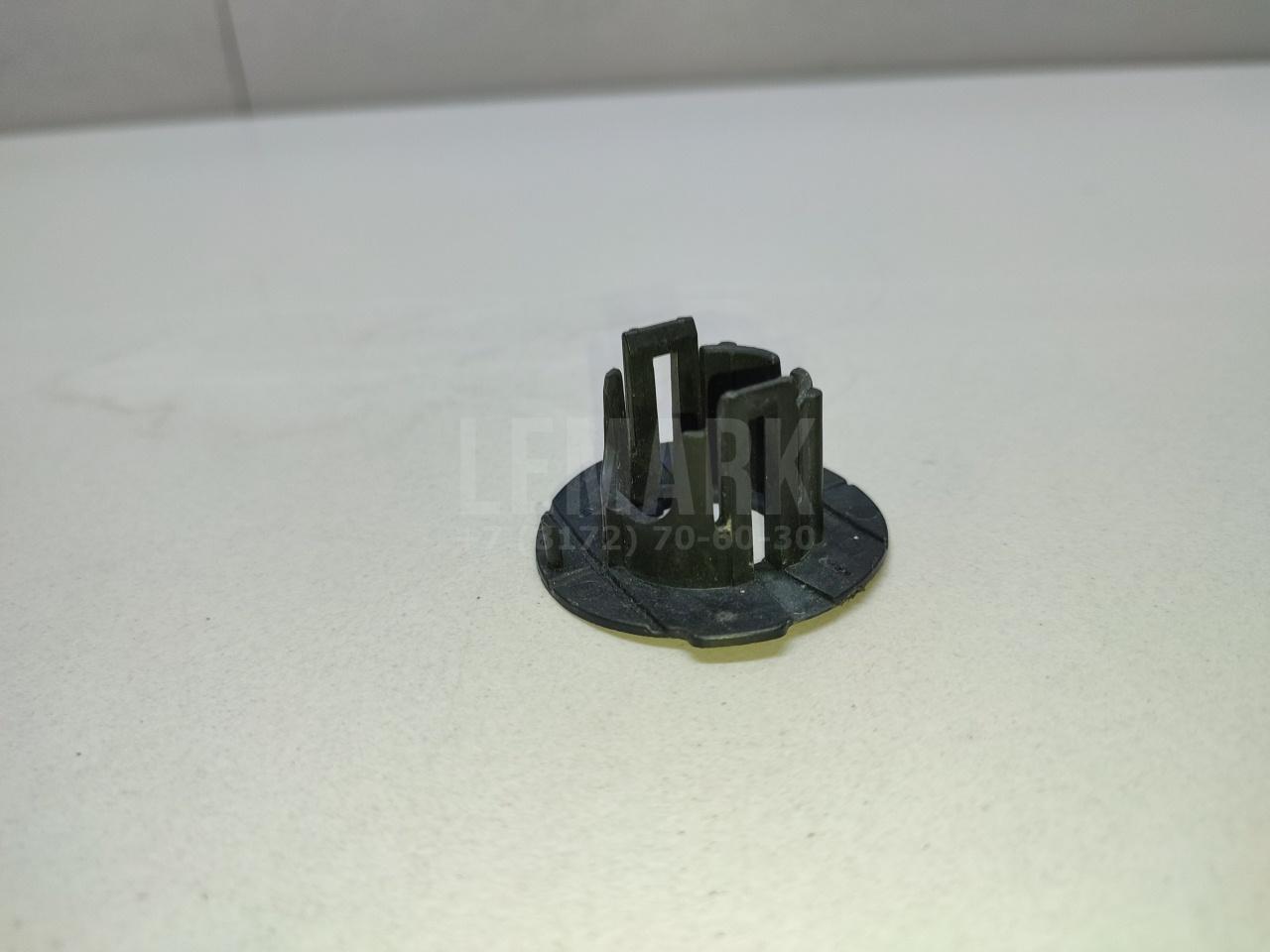 Кронштейн датчика парковки для  BMW 3-serie F30/F31/F80 2011-2020