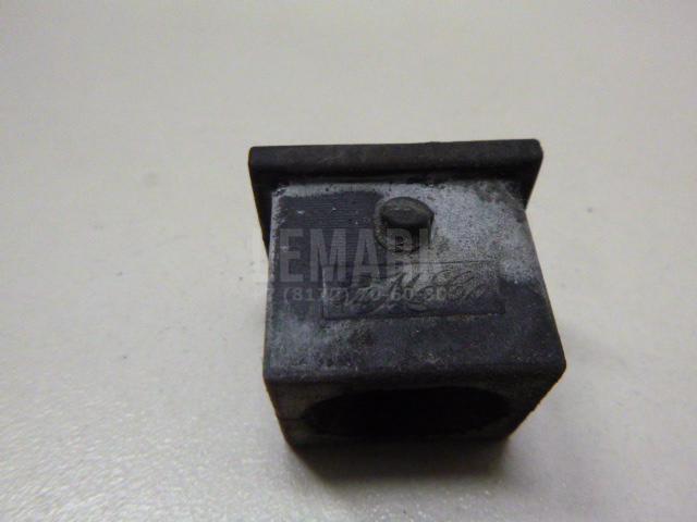 Подушка радиатора LR007399 Land Rover