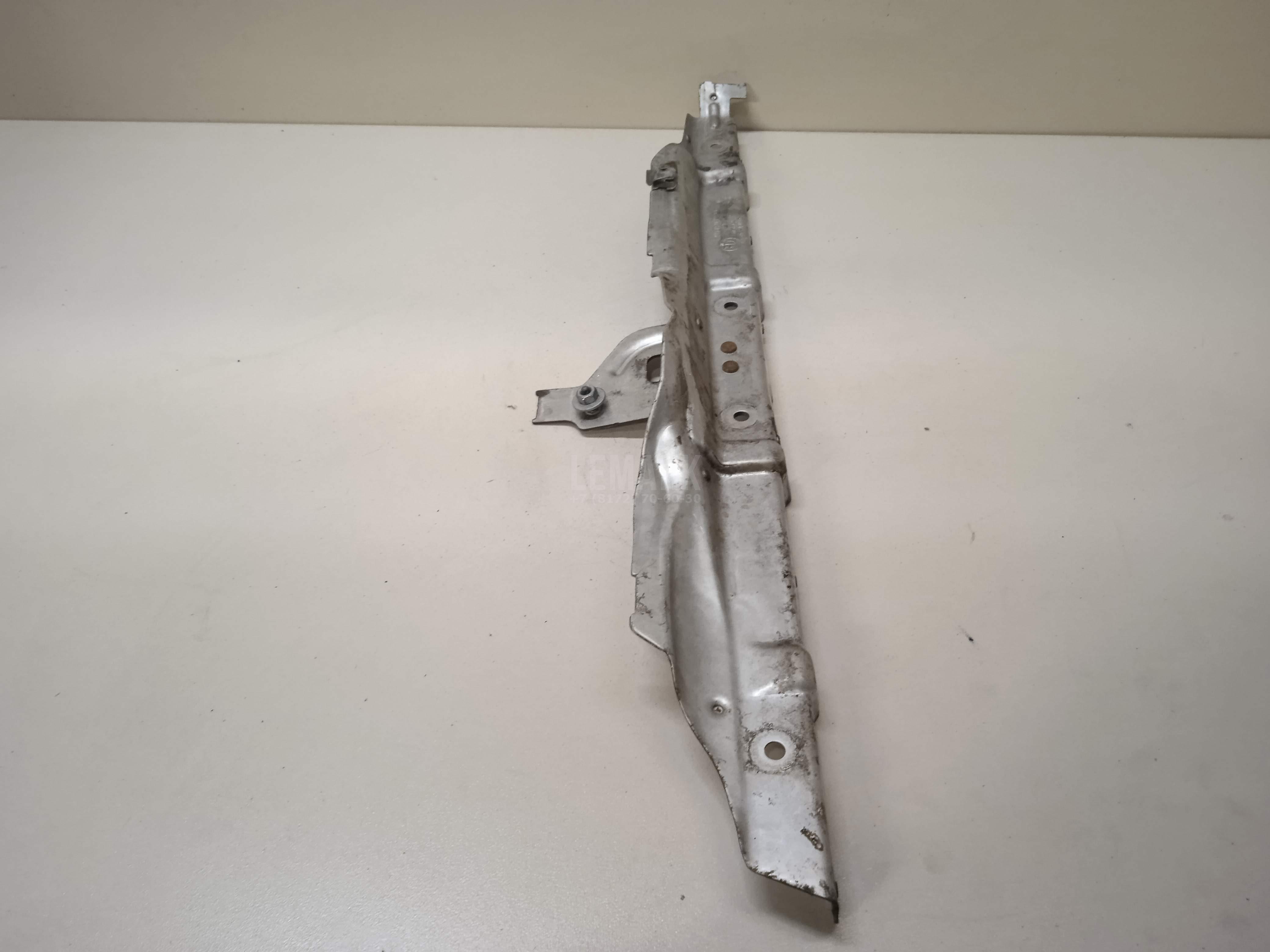 Кронштейн (сопут. товар) для  Ford Fiesta 2001-2008