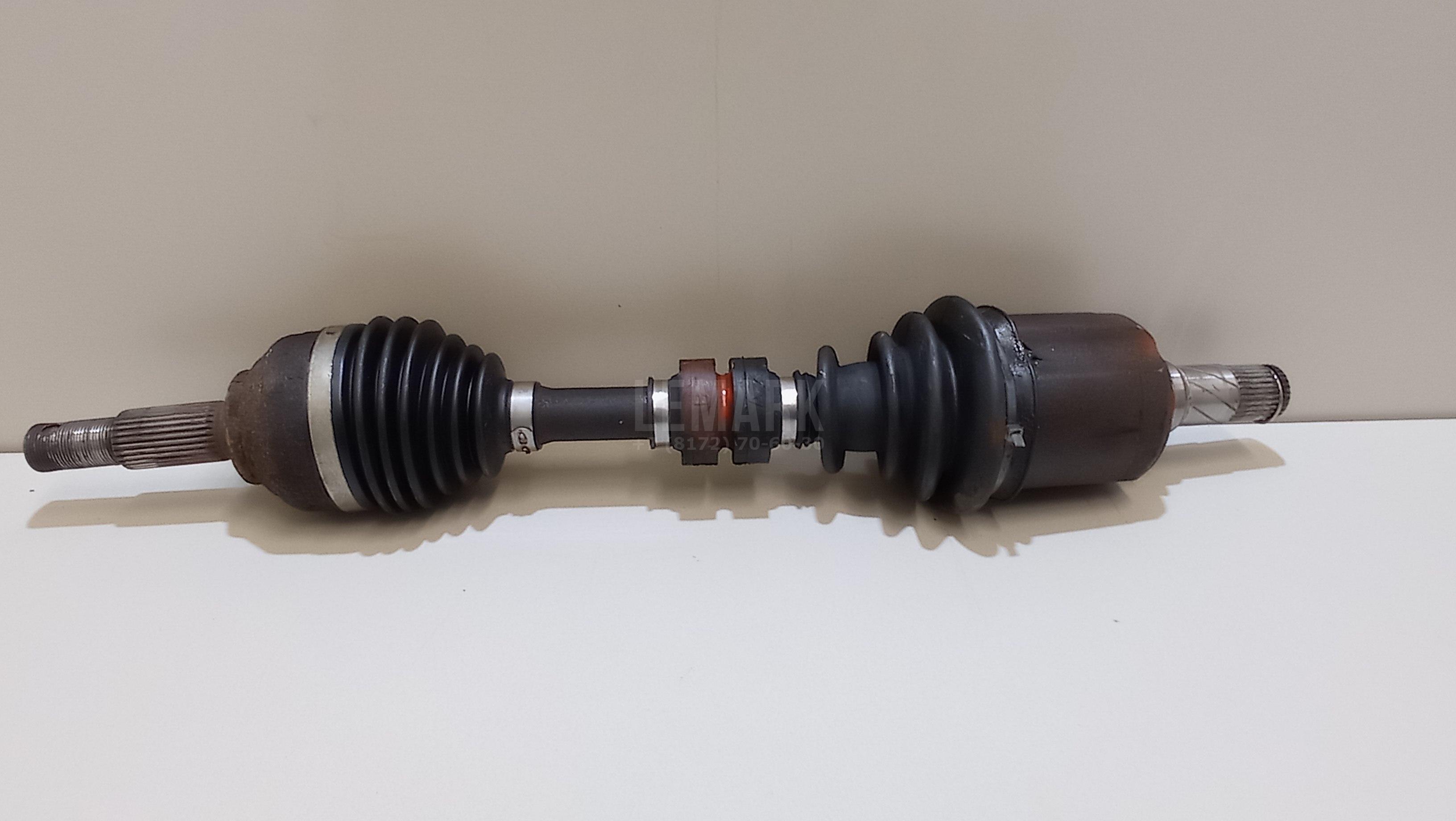 Полуось передняя левая 39101JG04B Nissan