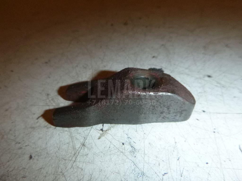 Кронштейн форсунки 338142A402 Hyundai-Kia