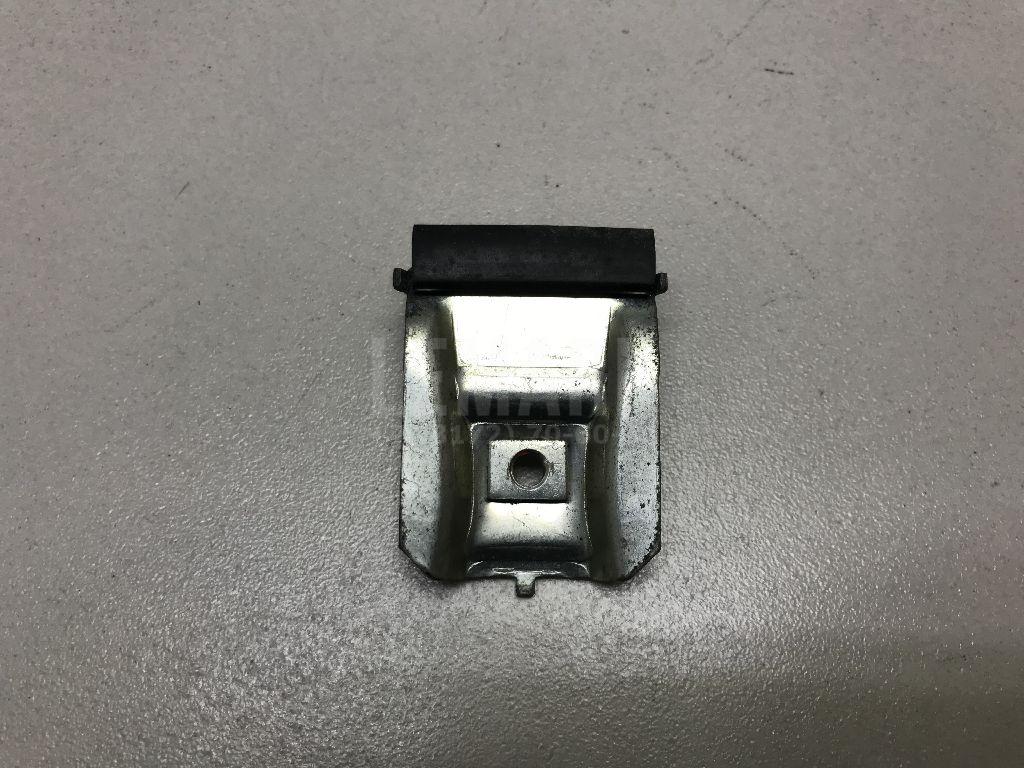 Крепеж 1252621 Ford