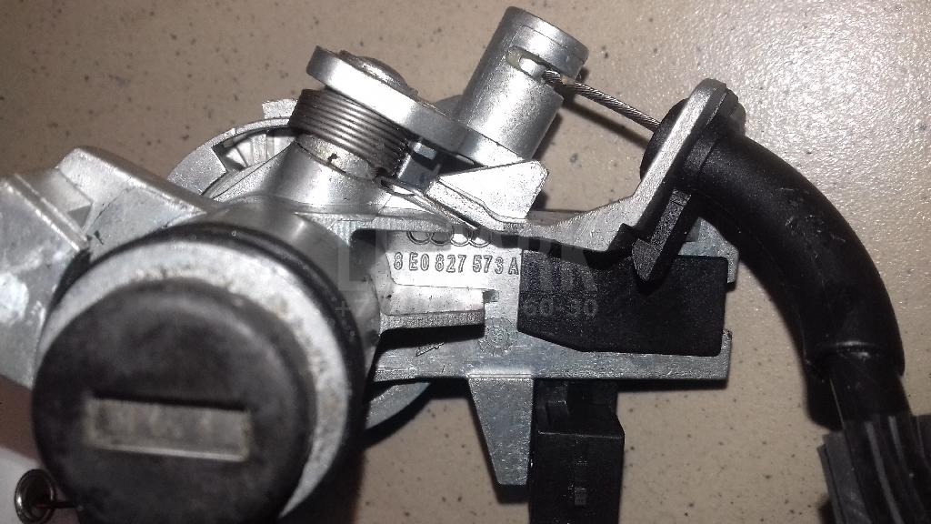 Вставка замка багажника для  Audi 80/90 [B2] 0-1986