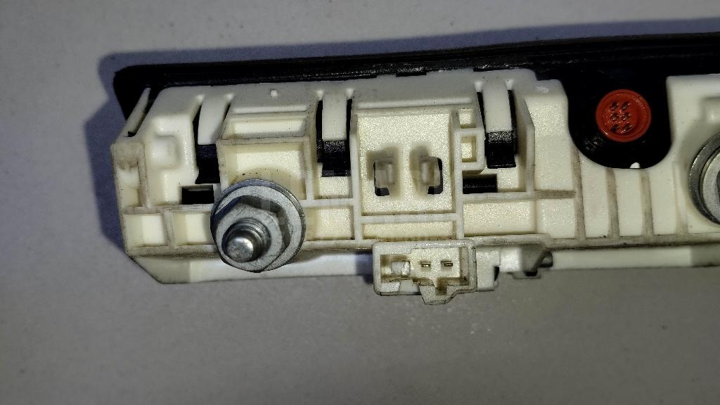 Кнопка открывания багажника для  BMW 1-serie E82/E88 2007-2013