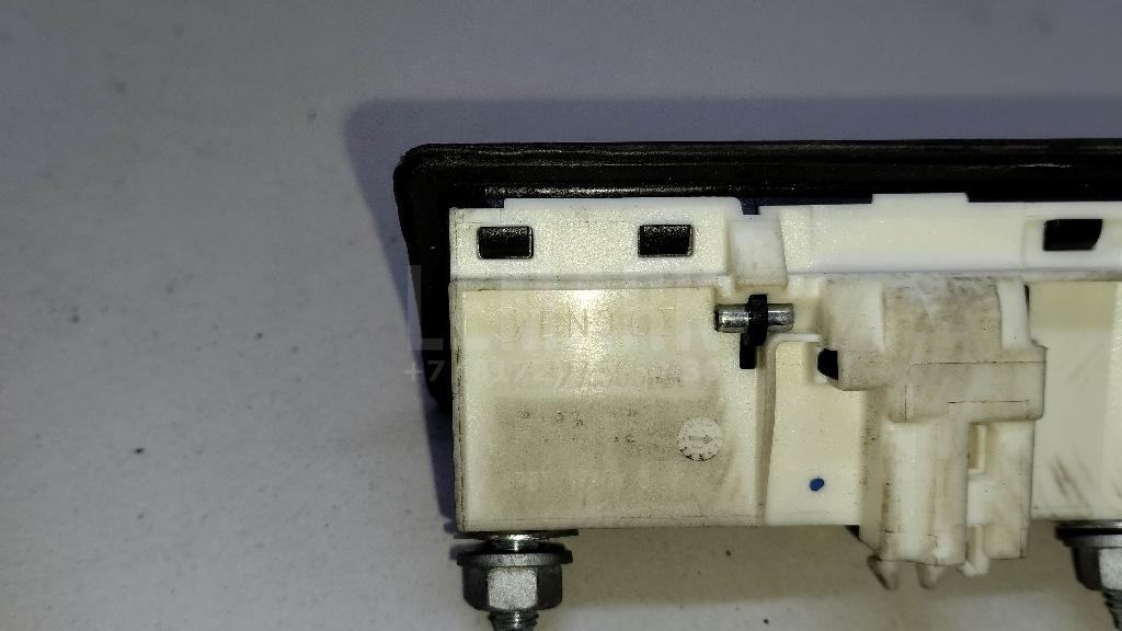 Кнопка открывания багажника для  BMW 1-serie E82/E88 2007-2013