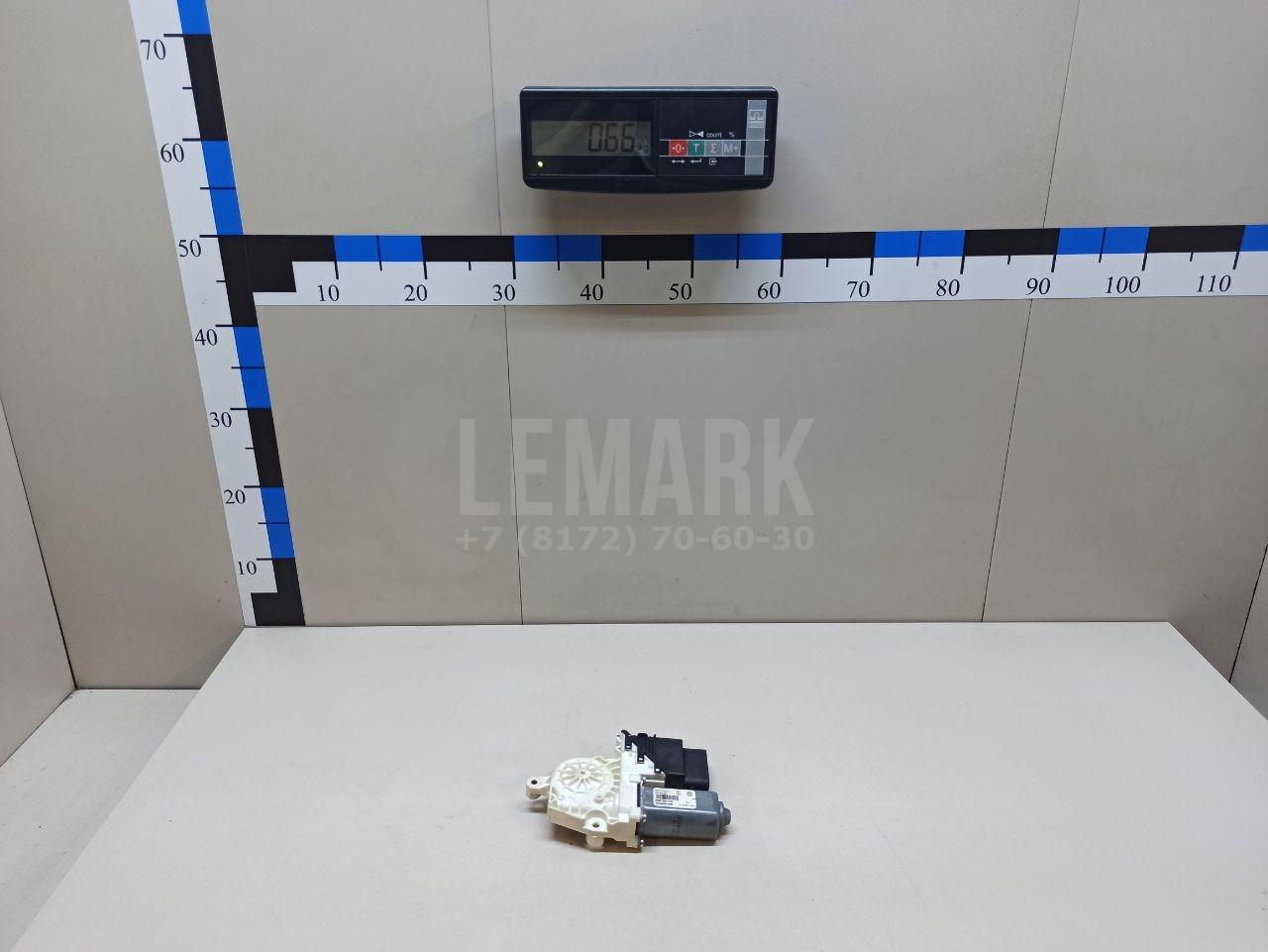 Моторчик стеклоподъемника 3C0959703B VAG