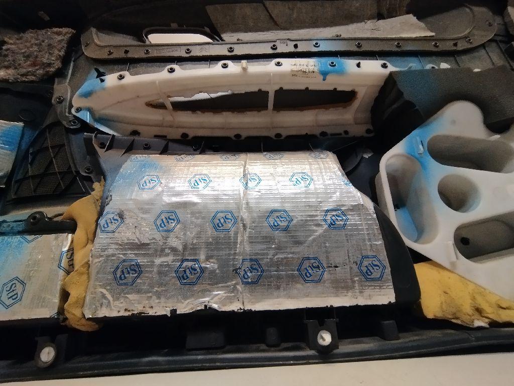 Обшивка двери передней левой для  Ford EcoSport 2012-2023