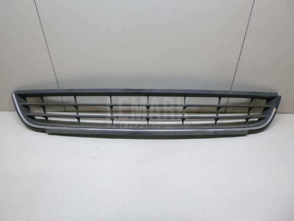 Решетка в бампер центральная 5C68536779B9 VAG