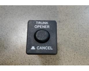 Кнопка открывания багажника для Lexus SC430 2001-2010 с разборки состояние отличное