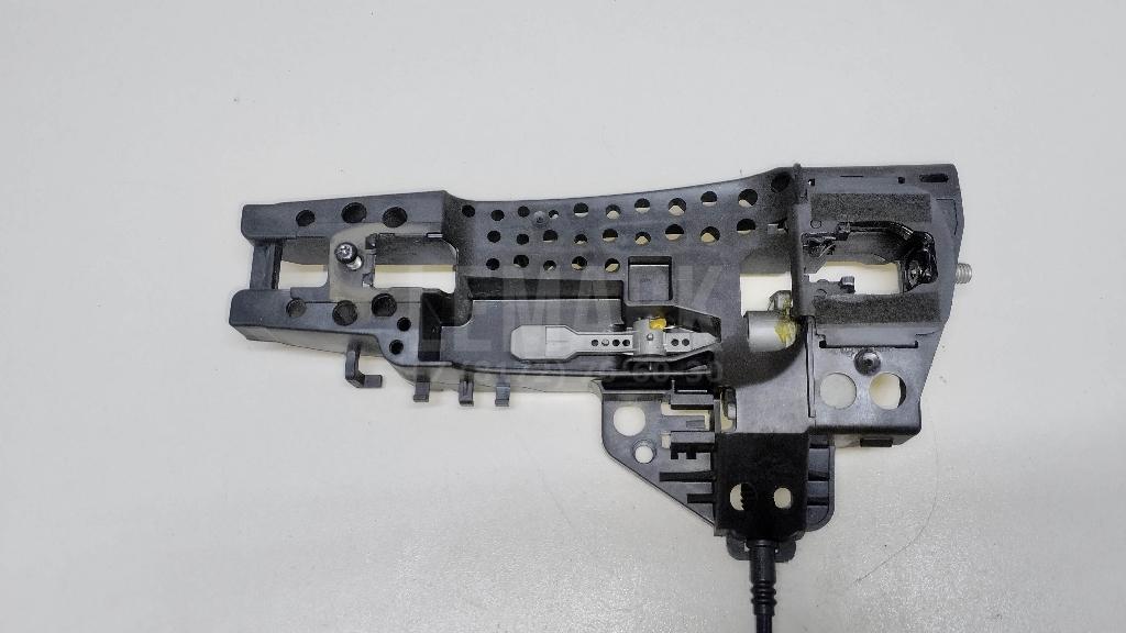 Кронштейн ручки для  BMW 4-serie G22/G23 2020