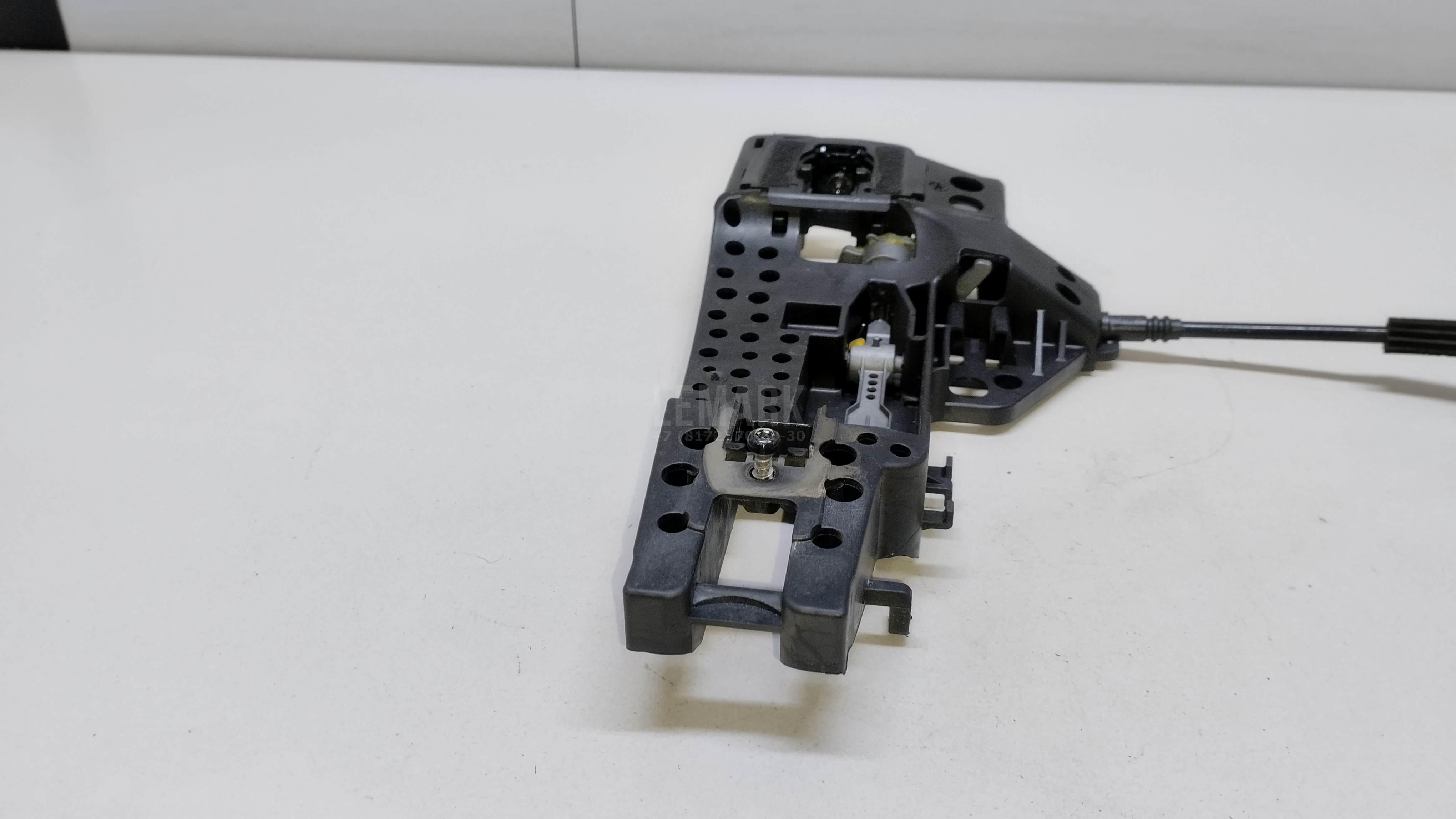 Кронштейн ручки для  BMW 4-serie G22/G23 2020