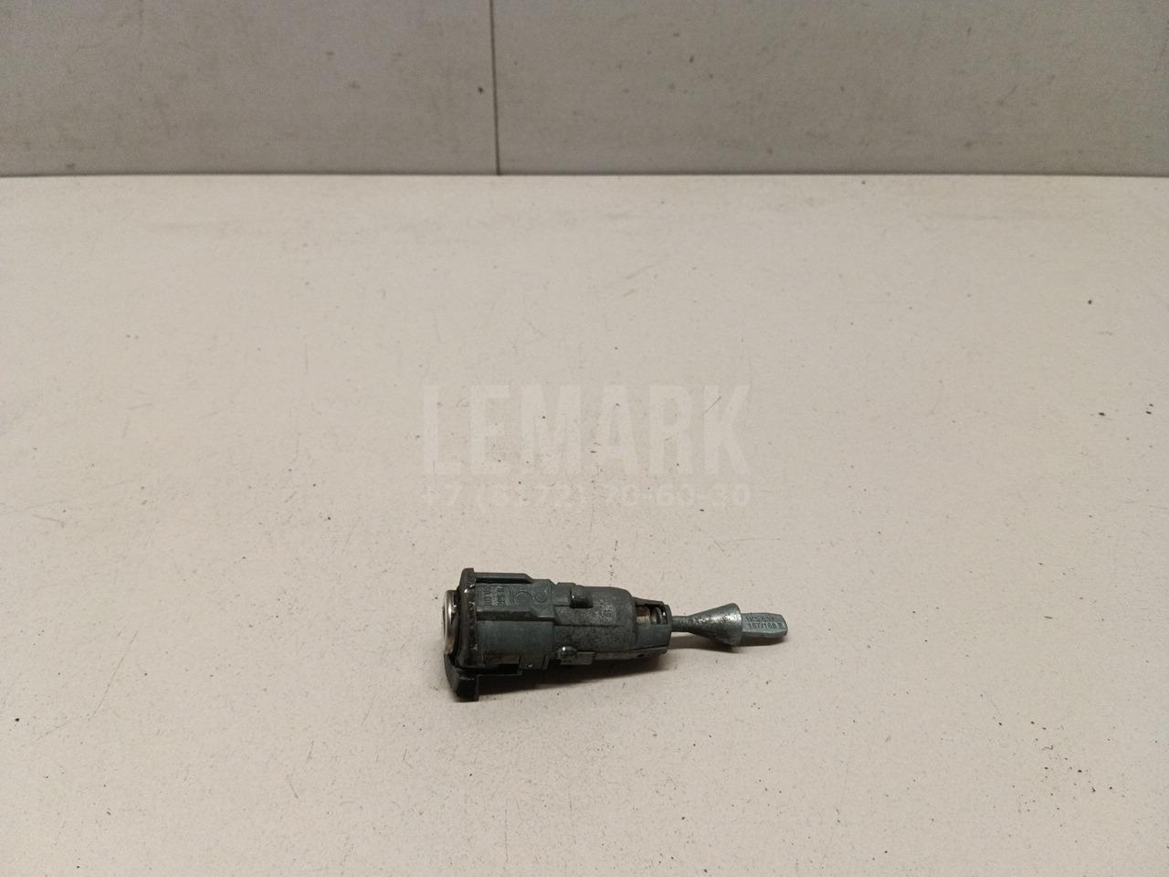 Вставка замка двери 1K5837168B VAG