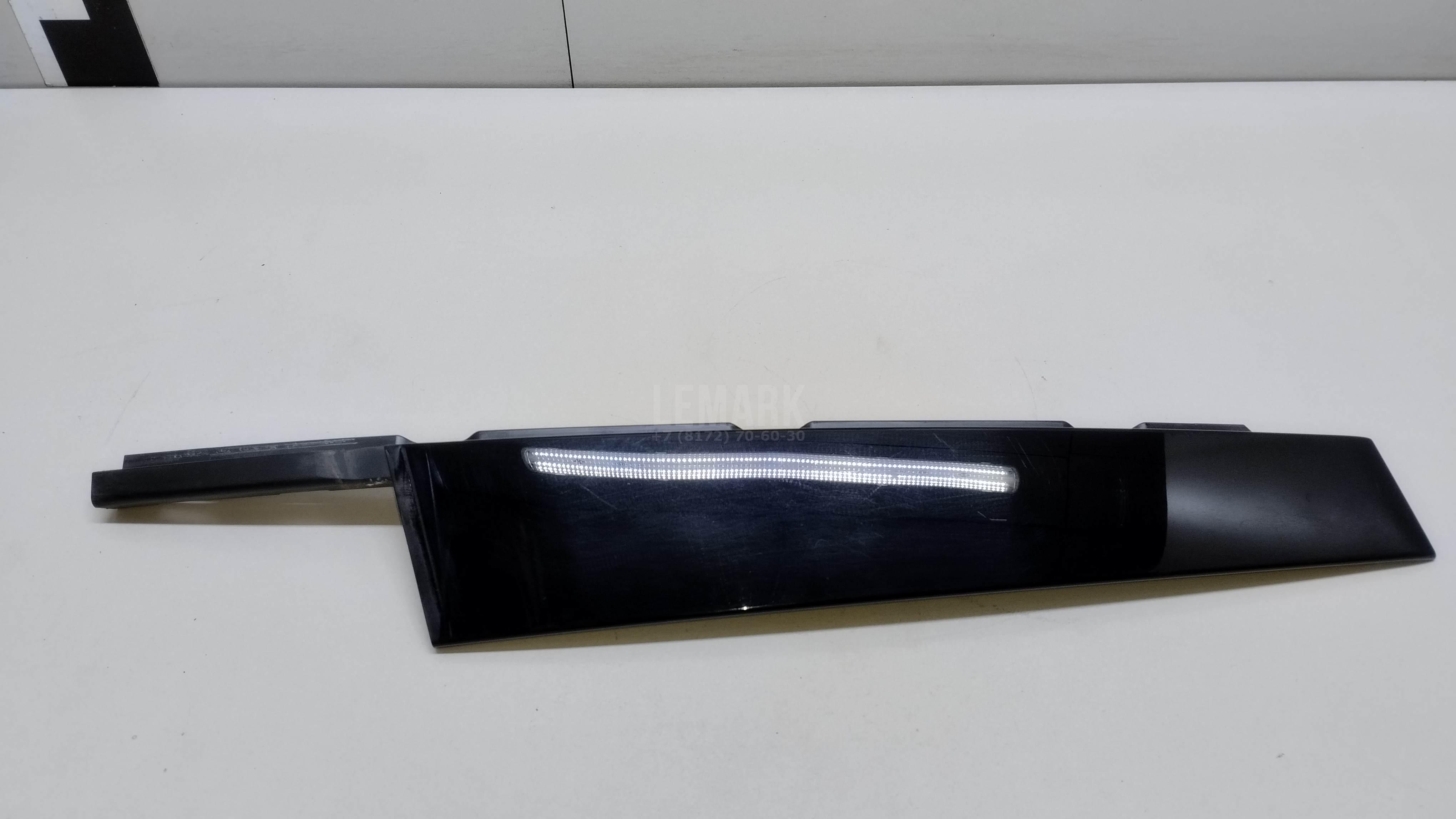 Накладка двери передней левой для  BMW 1-serie E82/E88 2007-2013