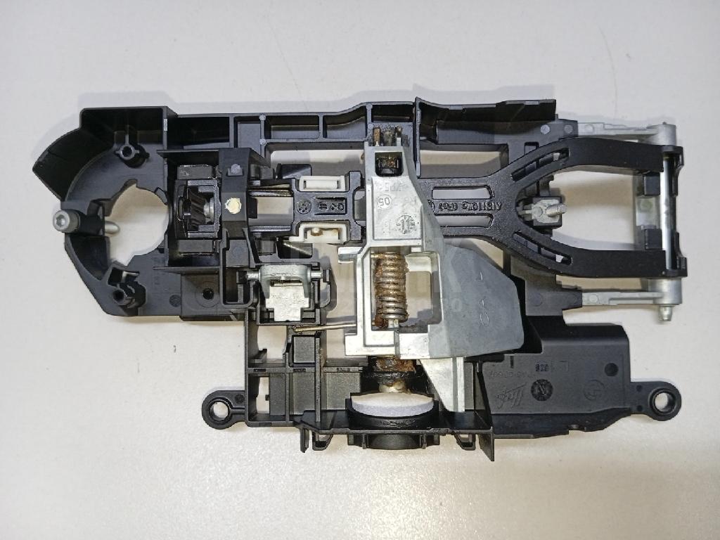 Кронштейн ручки для  Audi 80/90 [B4] 1991-1995