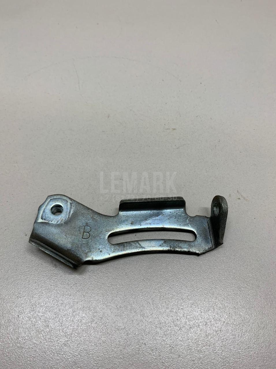 Планка натяжения ремня генератора 1638137040 Toyota