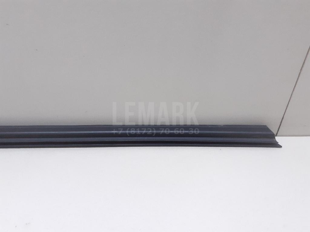 Накладка стекла переднего левого для  BMW X6 E71 2008-2014