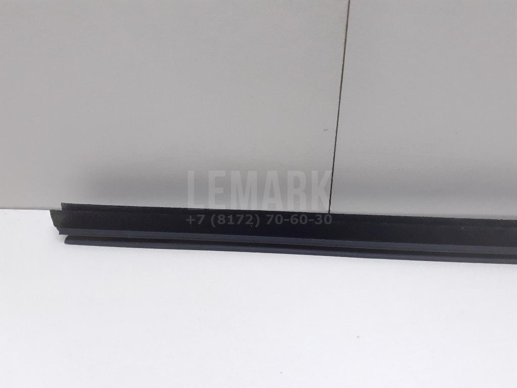 Накладка стекла переднего левого для  BMW X6 E71 2008-2014
