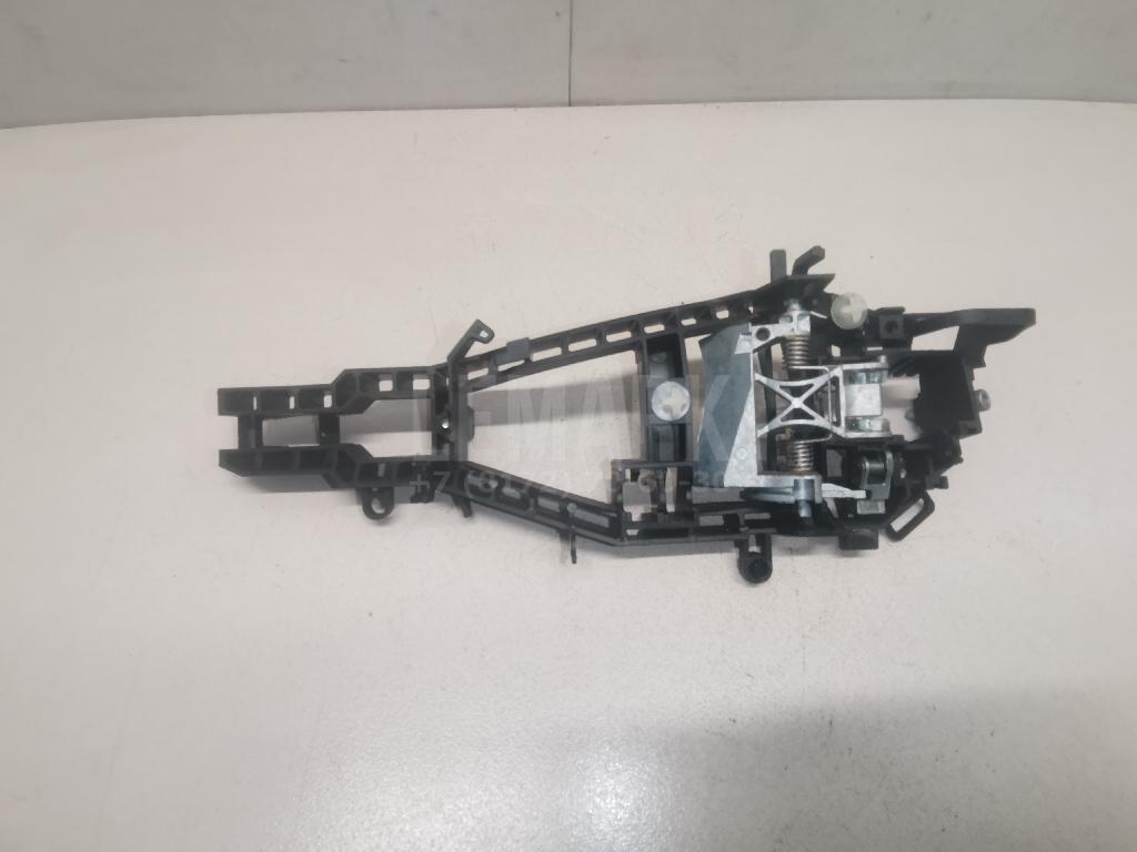 Кронштейн ручки для  Audi 80/90 [B2] 0-1986