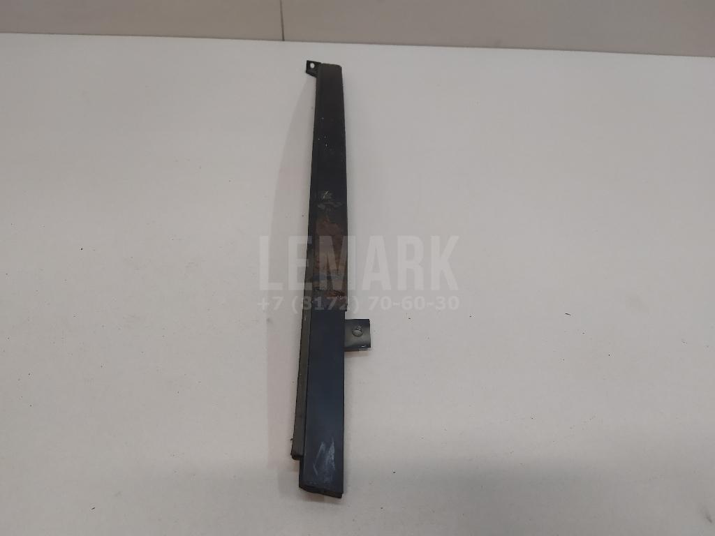 Направляющая стекла двери 1U4839409A VAG