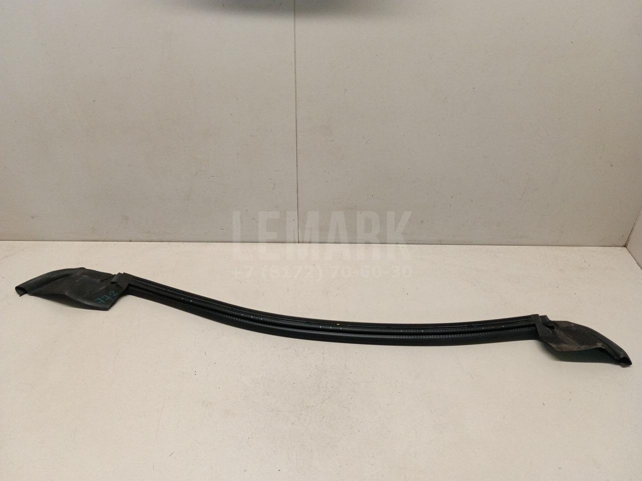 Уплотнитель стекла двери для  BMW X5 F15/F85 2013-2018