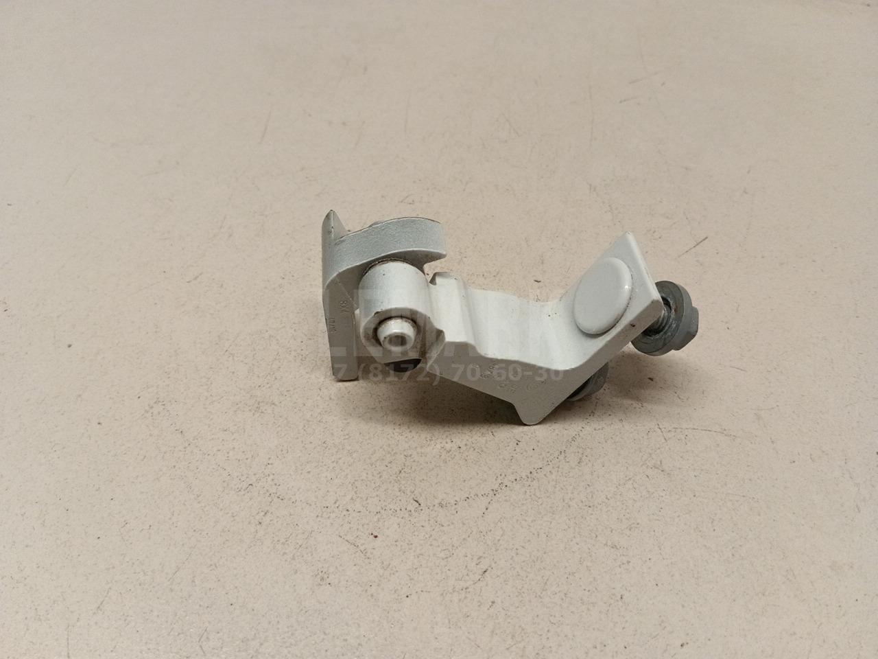 Петля двери для  Audi A4 [B7] 2005-2007