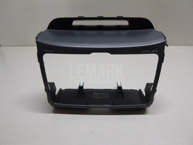 Рамка магнитолы 847403U050AK5 Hyundai-Kia