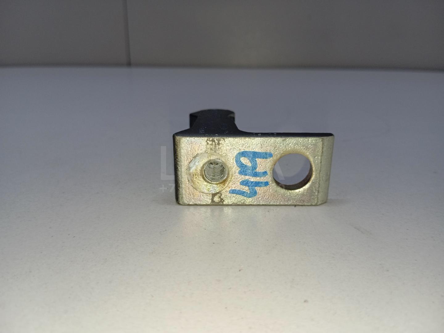 Петля двери для  BMW 4-serie F32/F33/F82 2012-2020