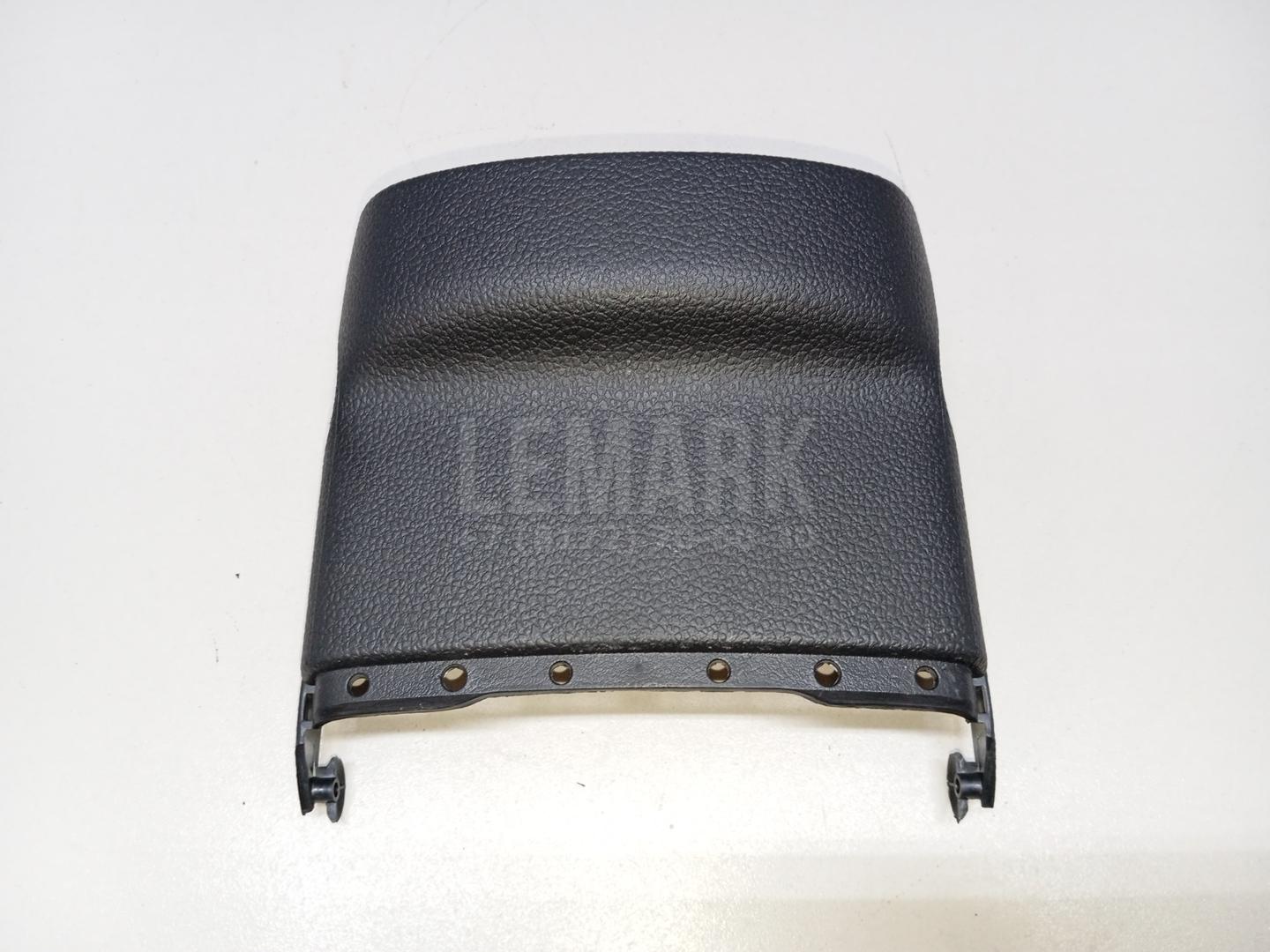 Кожух рулевой колонки верхний 5N0858560C82V VAG